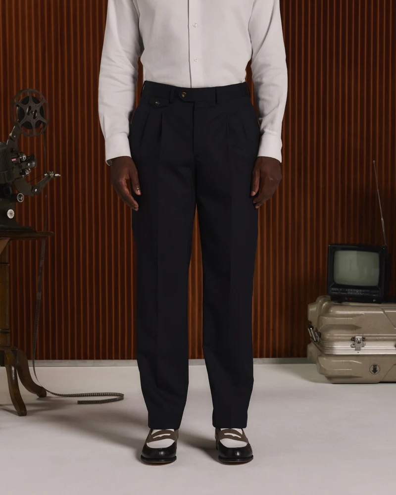 Pantalon à pinces en laine marine