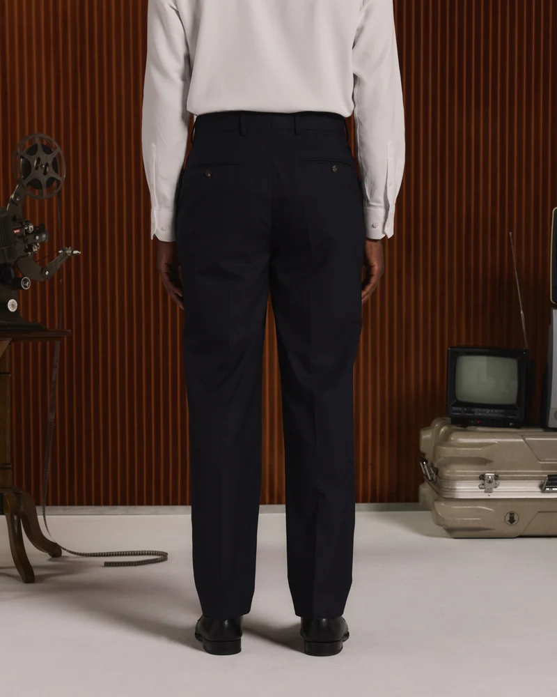 Pantalon à pinces en laine marine