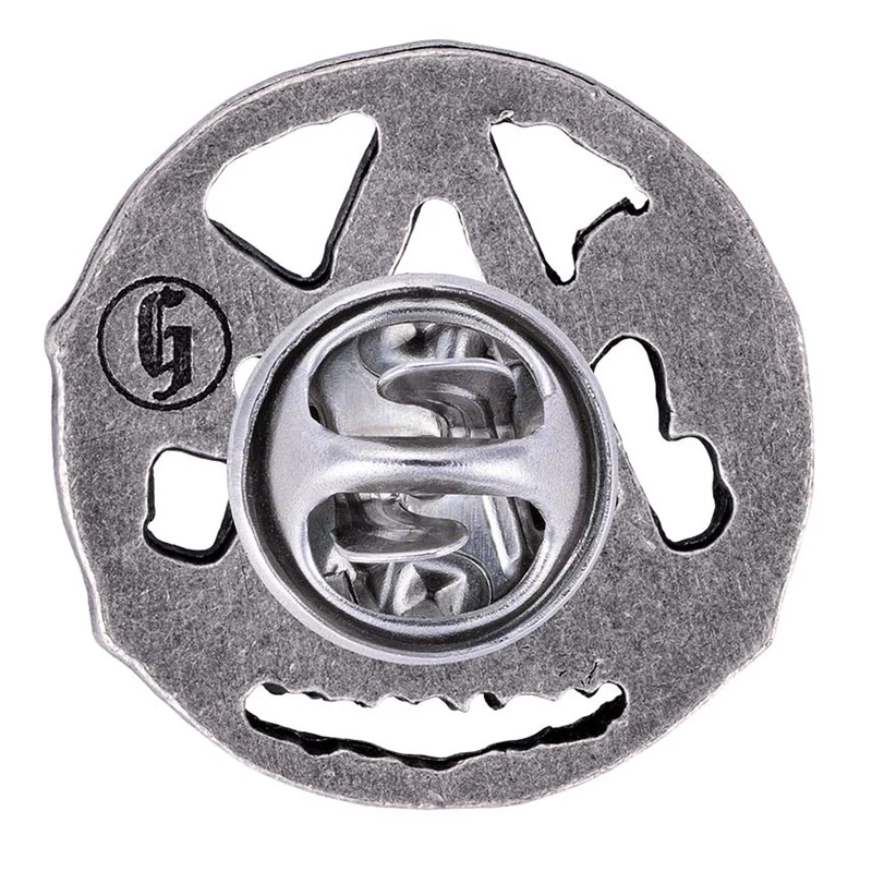 Gaudiknopf Anstecker Zunftszeichen Zimmermann Pin Altsilber