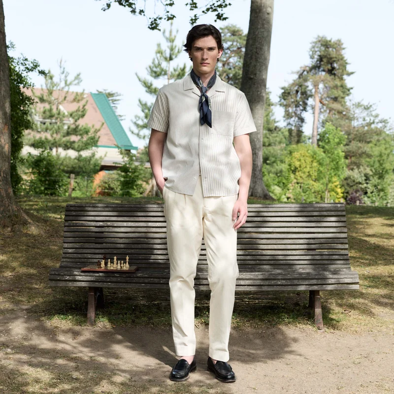 Chemise à manches courtes en coton écru à rayures bleues