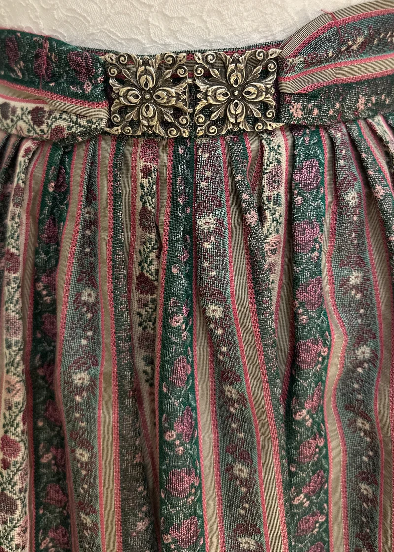 Dirndlschürze Berlin & Wolff grün/rosa 80cm