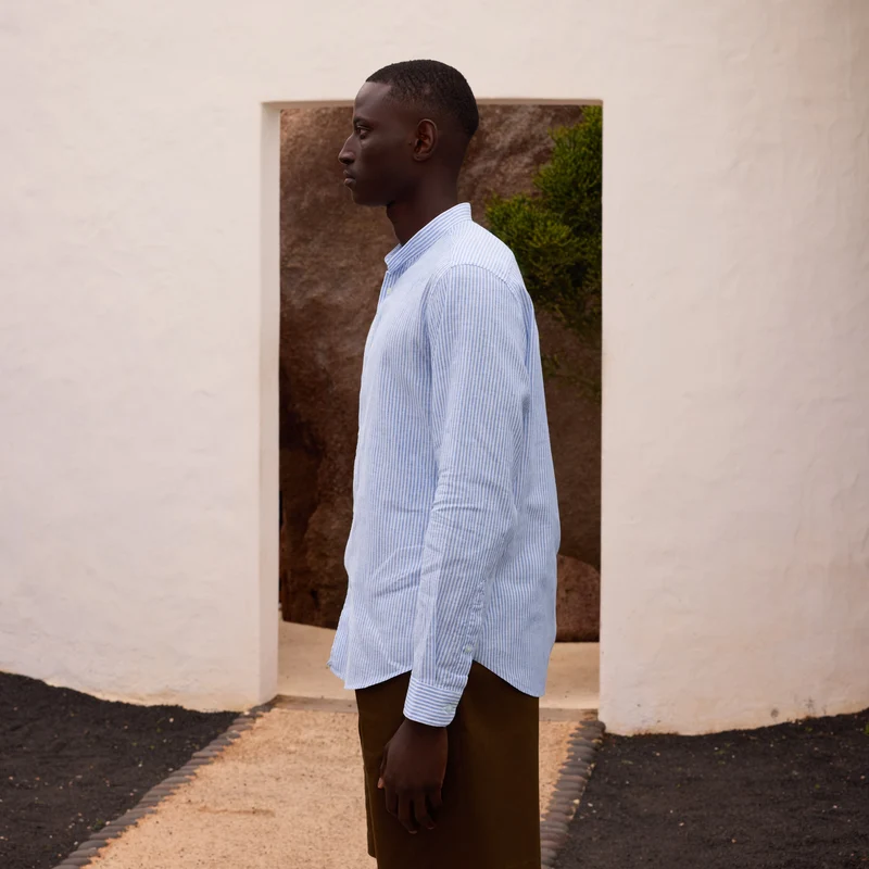 Chemise en coton et lin à rayures bleues