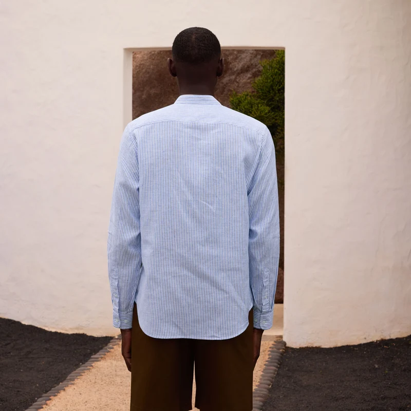 Chemise en coton et lin à rayures bleues