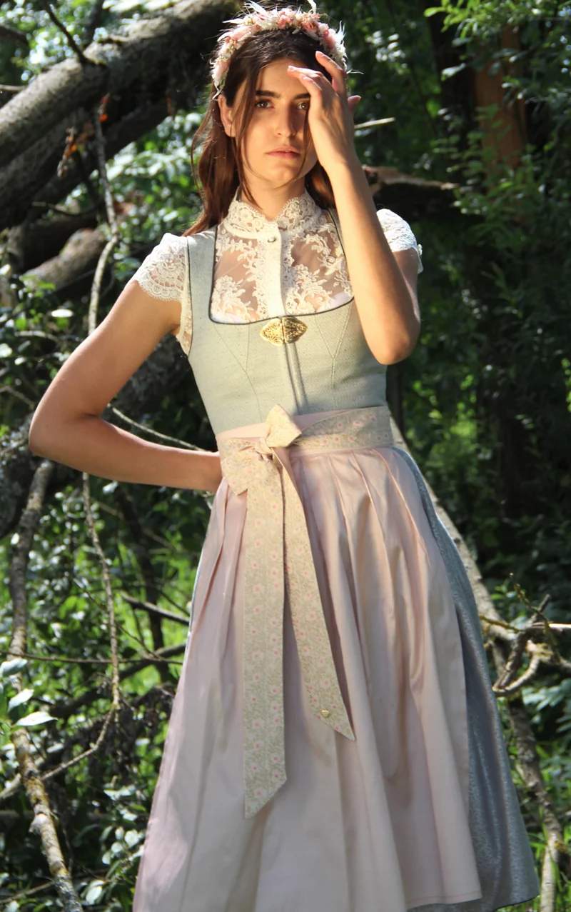 Dirndl Mila mit Jaquardband