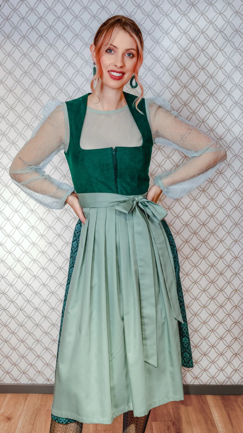 Corddirndl Goldstich grün 75cm