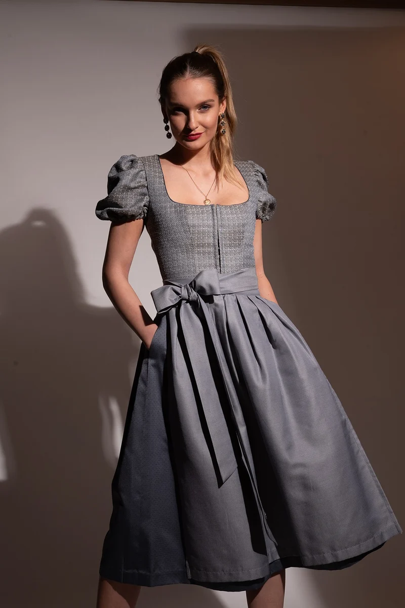 Dirndl Feline · 80cm