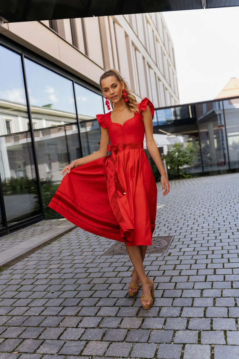 Dirndl Marie mit abnehmbarem Flügelarm