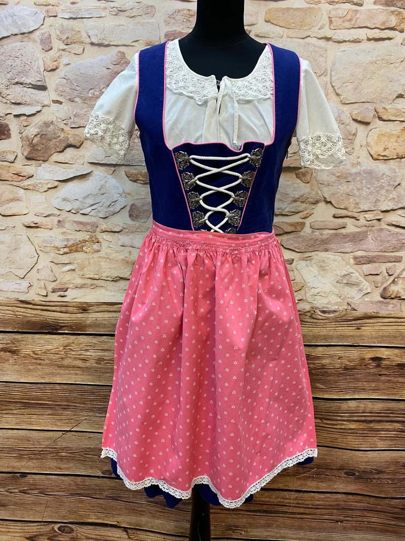 Vintage Salzburger Dirndl Gr. 36 – Blau mit Schnürung, Bluse & rosa Schürze