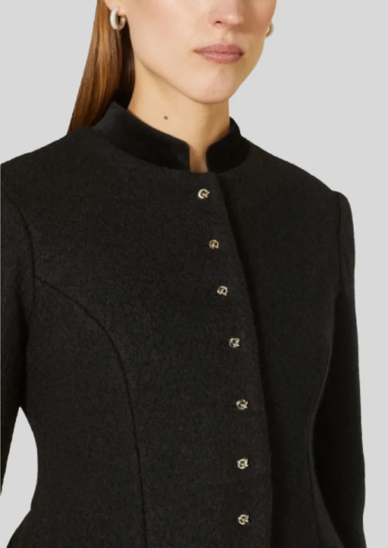 Womens Black Alpine Jacket Fit