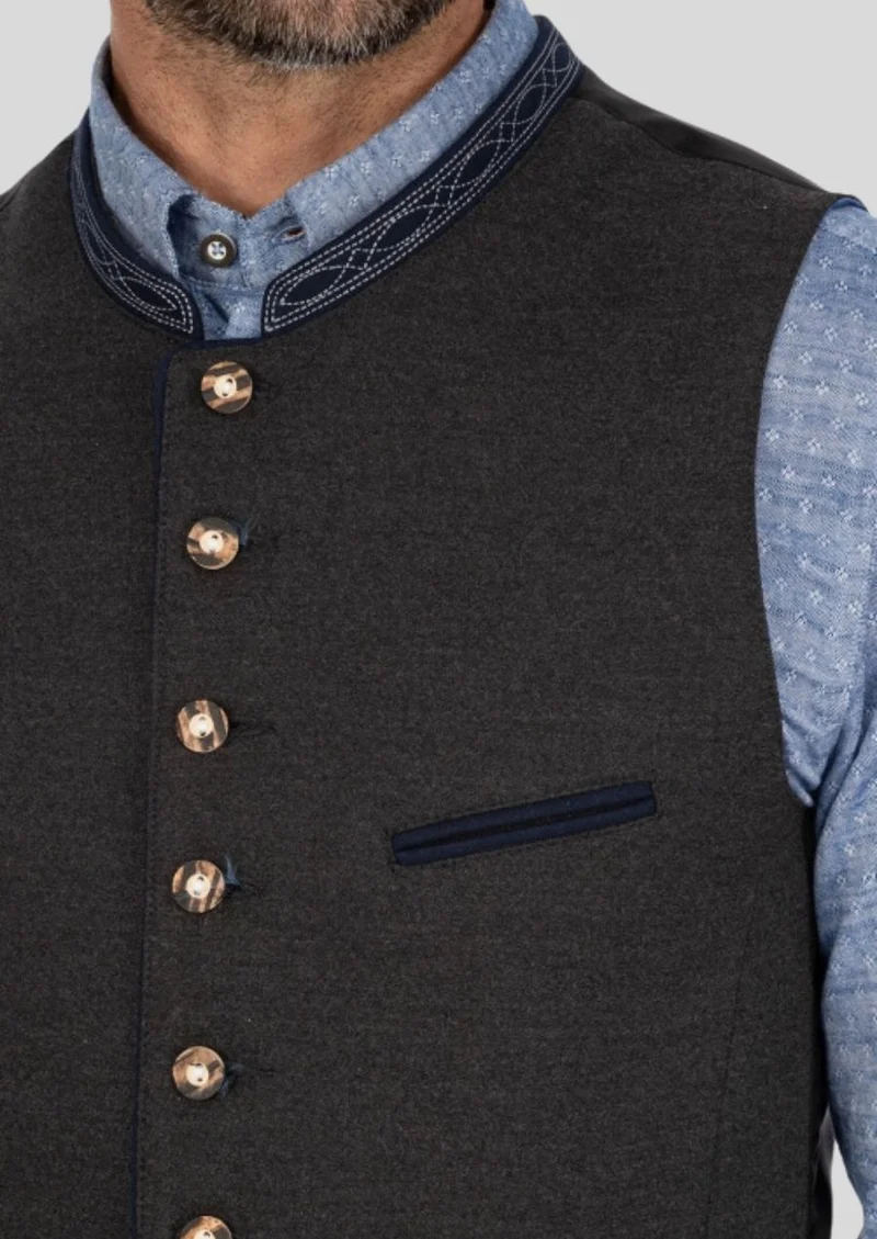 Mountain Heritage Wool Vest – Tradition Meets Comfort