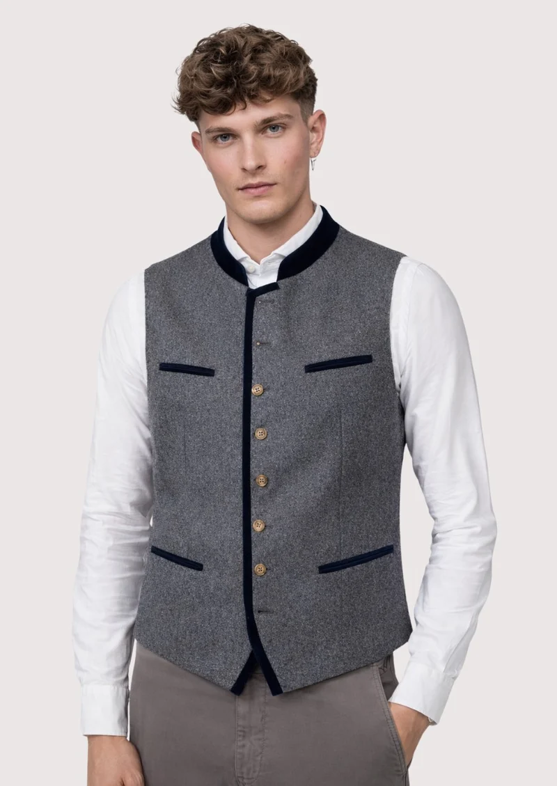 Classic Grey Trachten Waistcoat – Timeless Bavarian Style