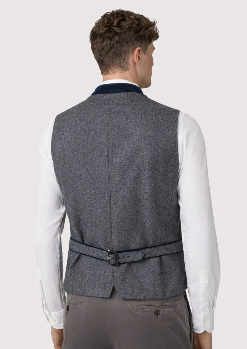 Classic Grey Trachten Waistcoat – Timeless Bavarian Style