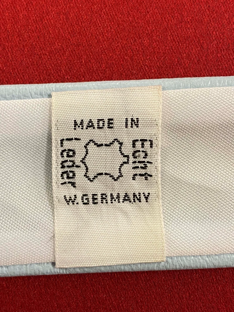 Vintage Lederkrawatte Hellblau – elegante Herren Krawatte aus Echtleder