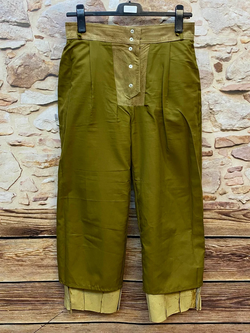 Vintage Damen Trachtenlederhose lang Gr. 42 olivbraun – Almenrausch München