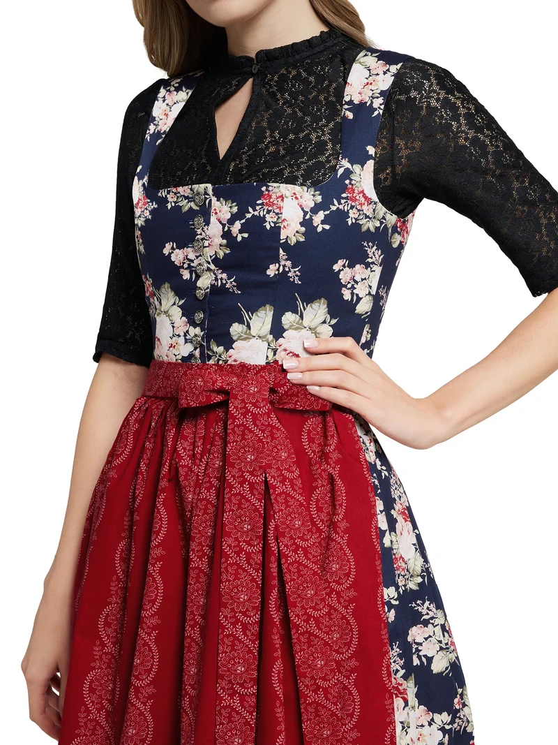 Dirndlbluse aus Spitzenstoff
