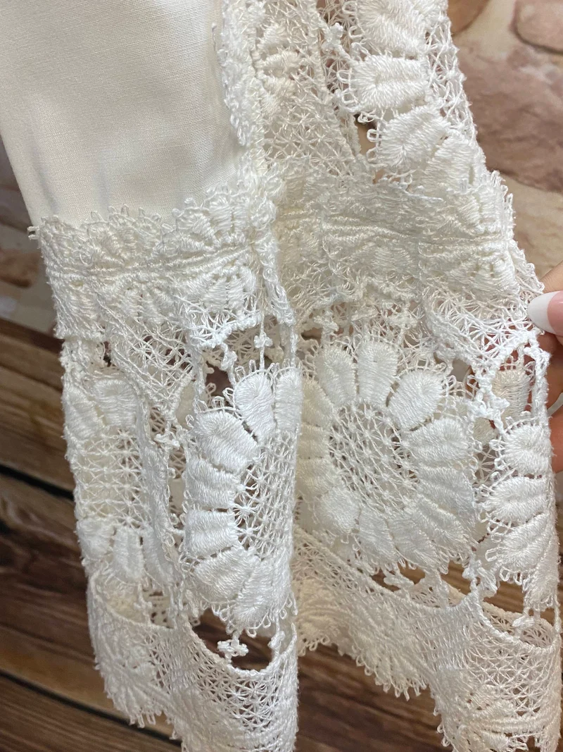 Dirndlbluse Damen Weiß Vintage – lange Spitzenärmel Gr. 40