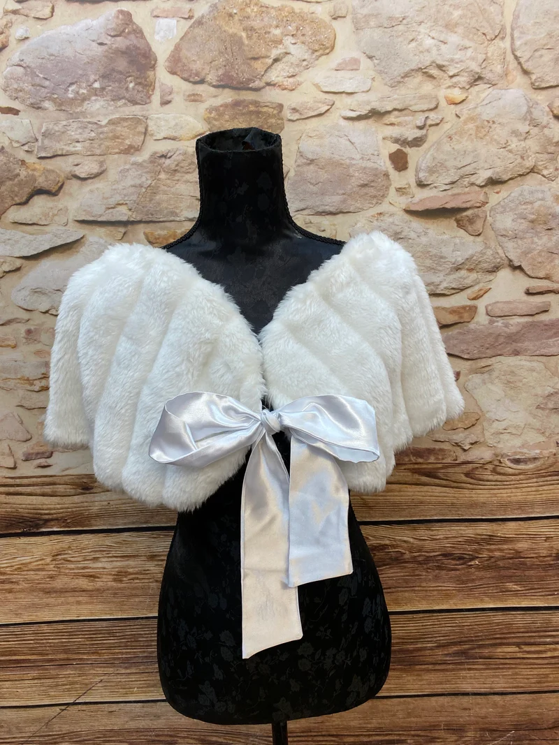 Elegante weiße Braut-Cape / Schulterstola – Gr. 40 (aus Brautgeschäft)