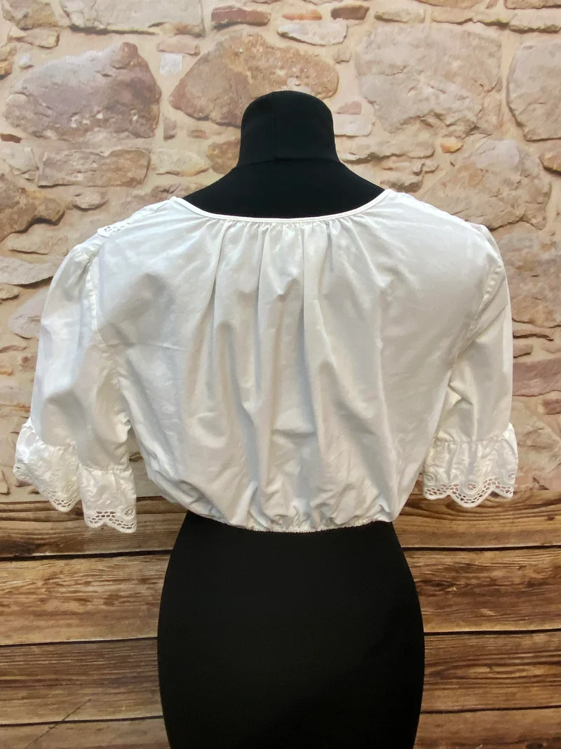 Vintage Dirndlbluse mit Stickerei aus Baumwolle – Einzelstück (Größe 44)