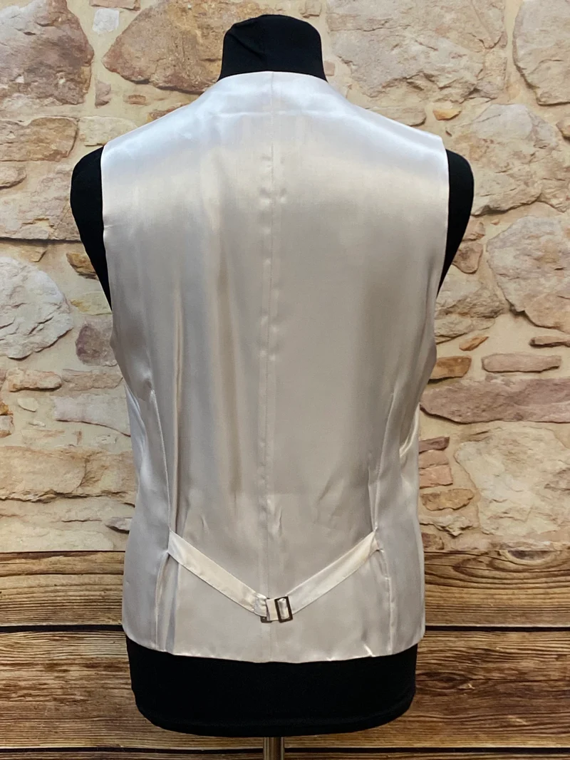 Hochzeitsweste mit Plastron und Einstecktuch von Wilvorst, Gr.106