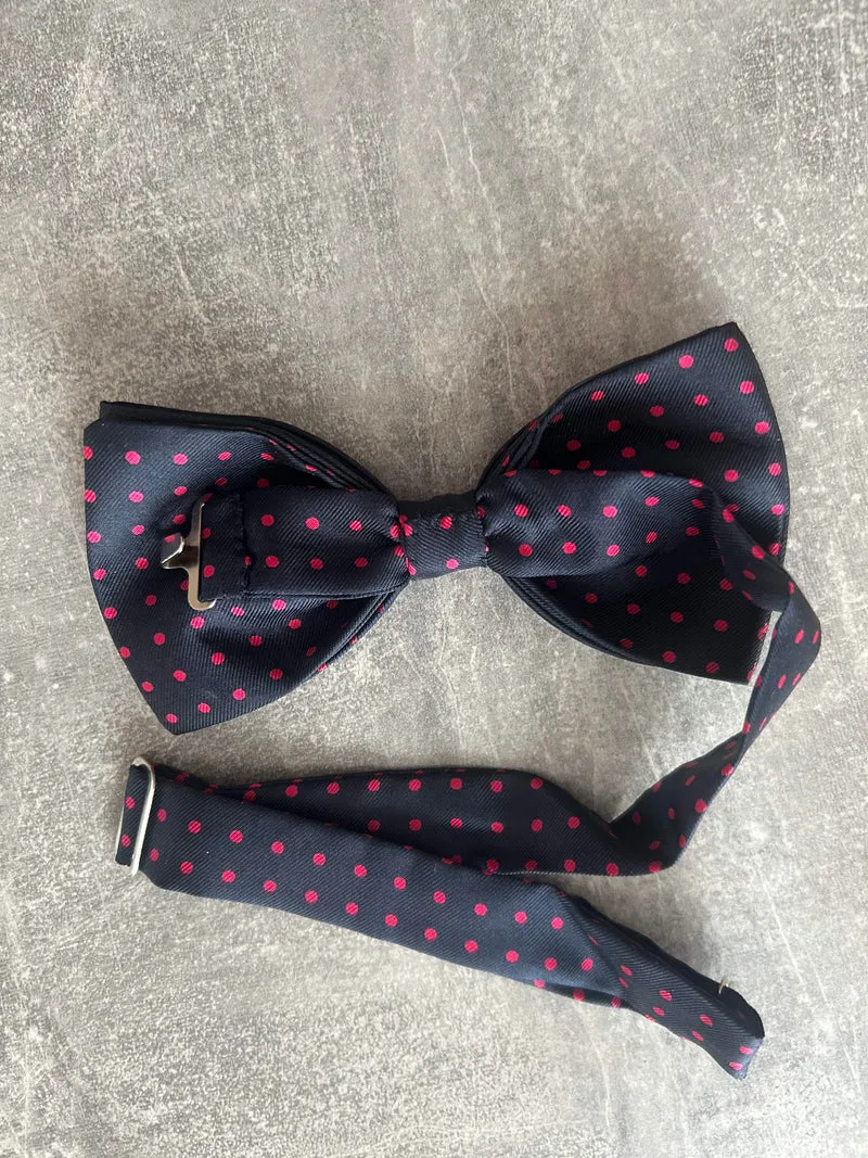 Vintage-Fliege mit pinken Polka Dots – verstellbar
