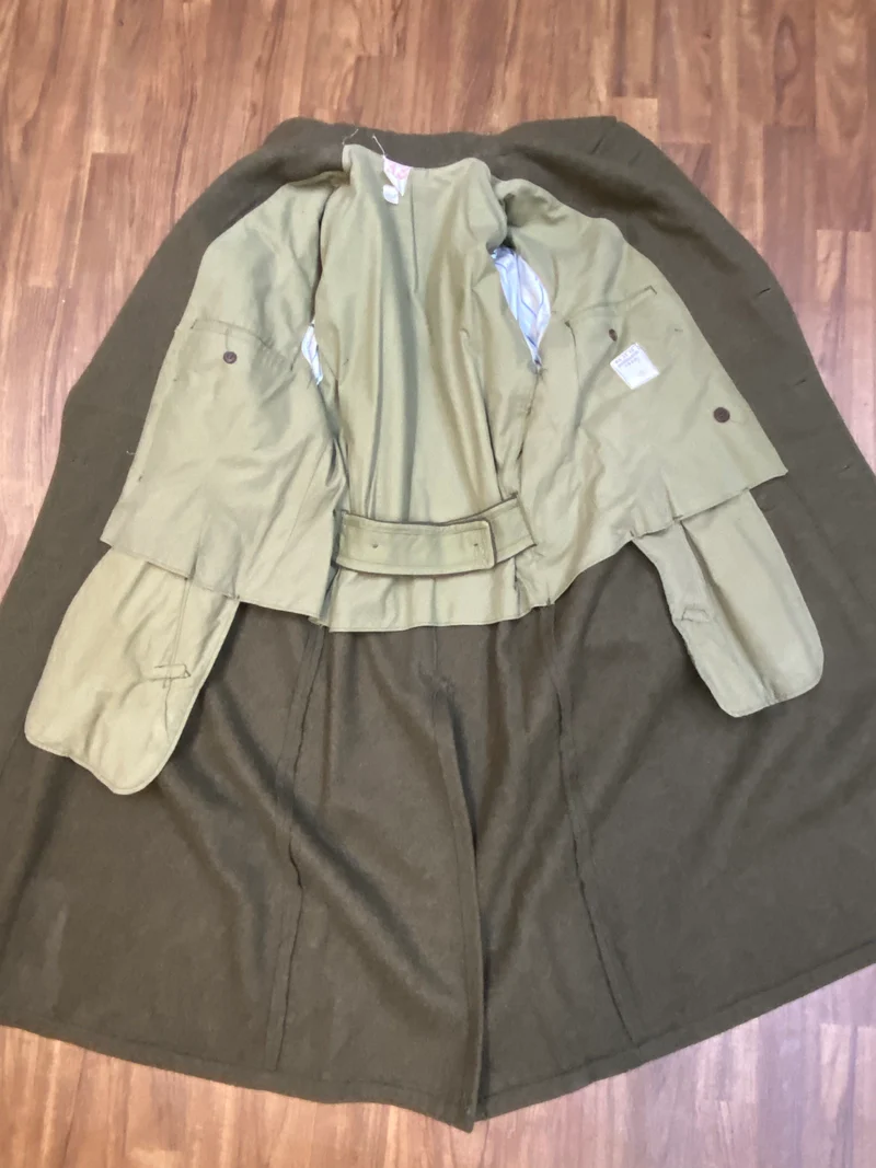 Original 1960er Militärmantel Oliv – Vintage Theater Kostüm Gr. 48 Unisex