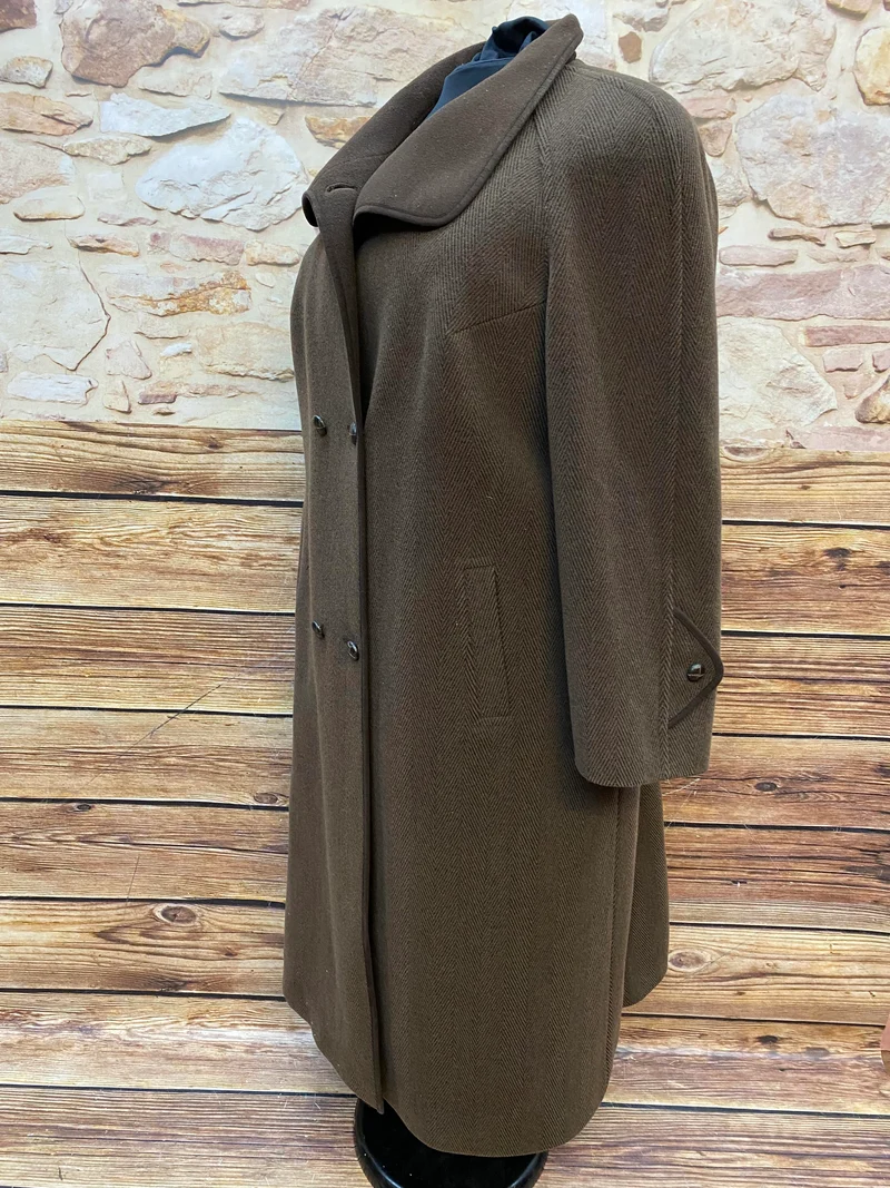 Vintage Damenmantel aus Schurwolle und Angora, Braun – Größe 50