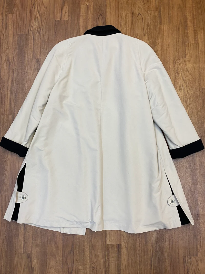 Secondhand Trenchcoat für Damen beige/schwarz ca.Gr.44 Vintage