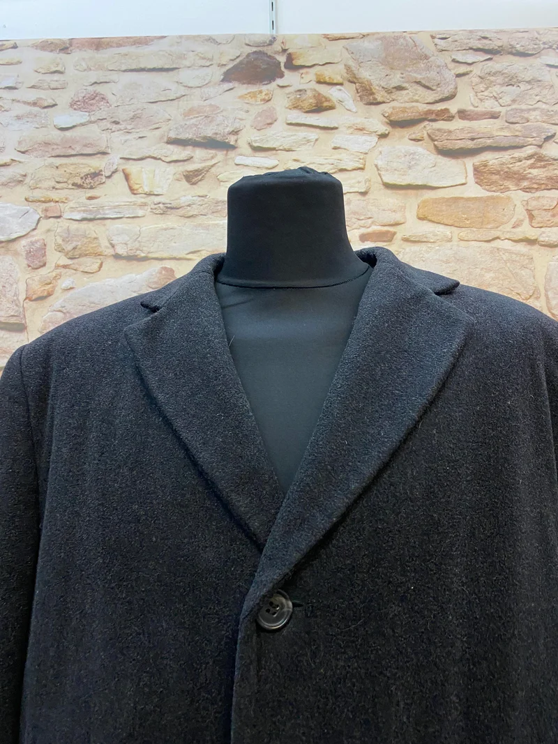 Schwarzer Mantel im britischen 1920er-Jahre-Stil– Knielang, Vintage Gr.54