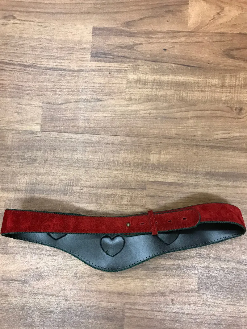 Roter Trachtengürtel mit Edelweiß-Applikationen – Damen | 85–95 cm | Mit grünem Rand