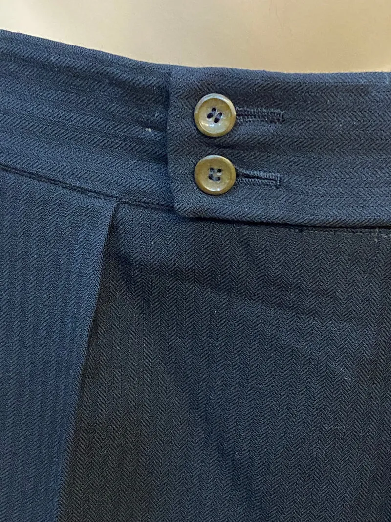 Vintage-Hose Herren 80er Jahre schwarz, leichte Streifen Gr.56