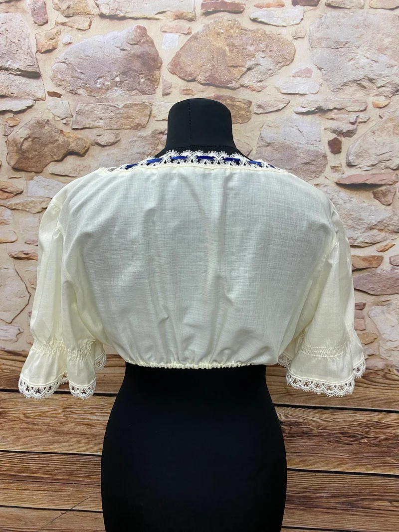 Vintage Dirndlbluse creme - blaue Stickerei, Gr.44