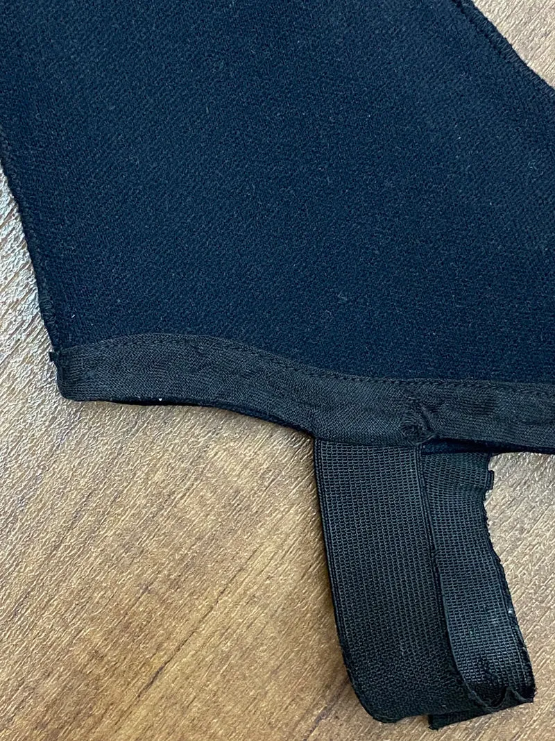 Stiefelstulpen, Gamaschen, viktorianisch, Damen-Überzieher, schwarz mit roten Knöpfen
