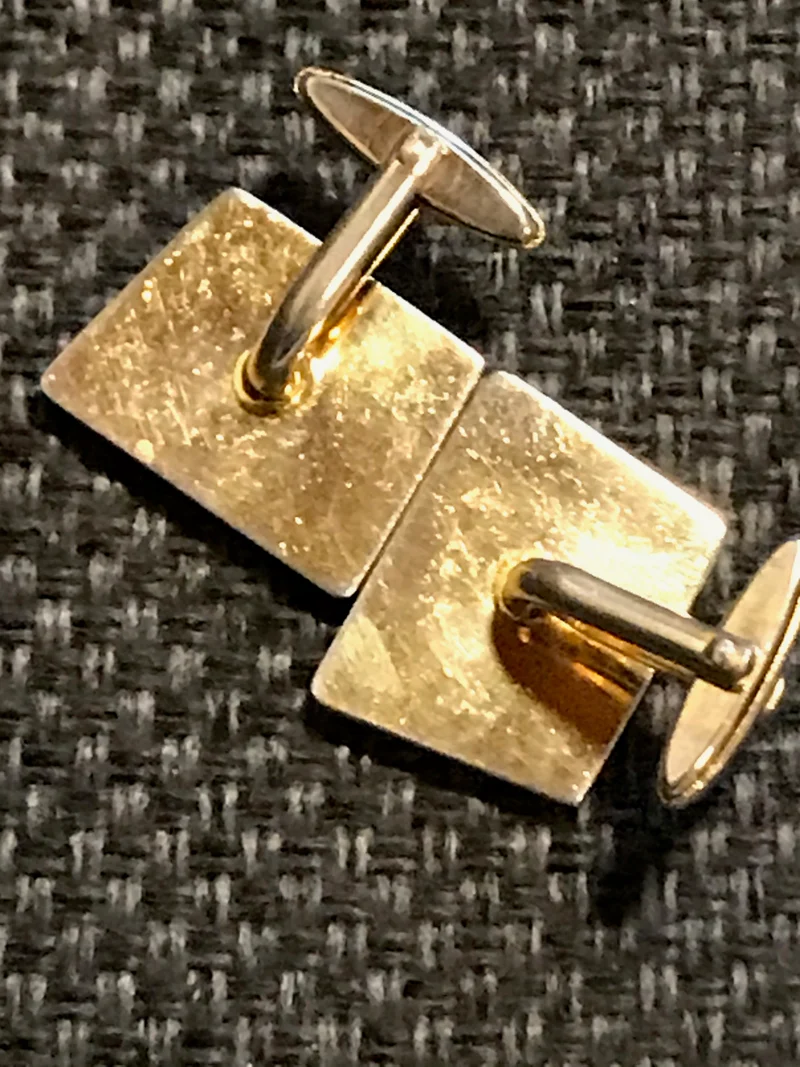Vintage Manschettenknöpfe Gold mit rotem Stein – elegante Herren Accessoires im Retro Stil
