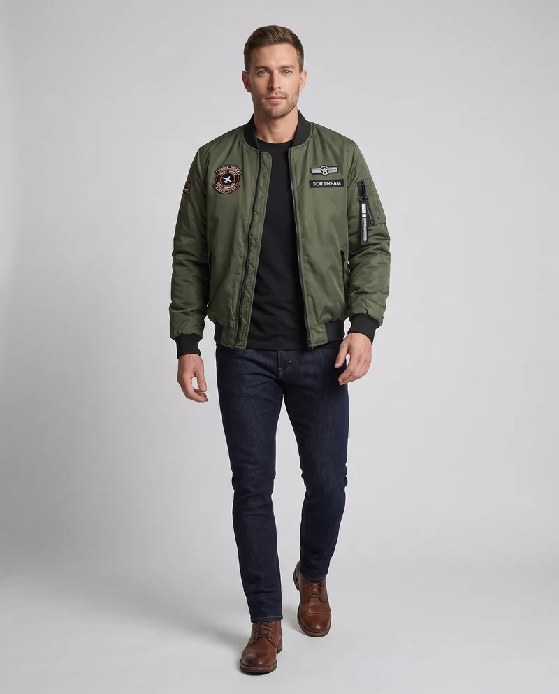 Herren Bomberjacke im Aviator-Style mit Badge‑Patches, Ärmeltasche und wärmender Steppfüllung Nord Taschen