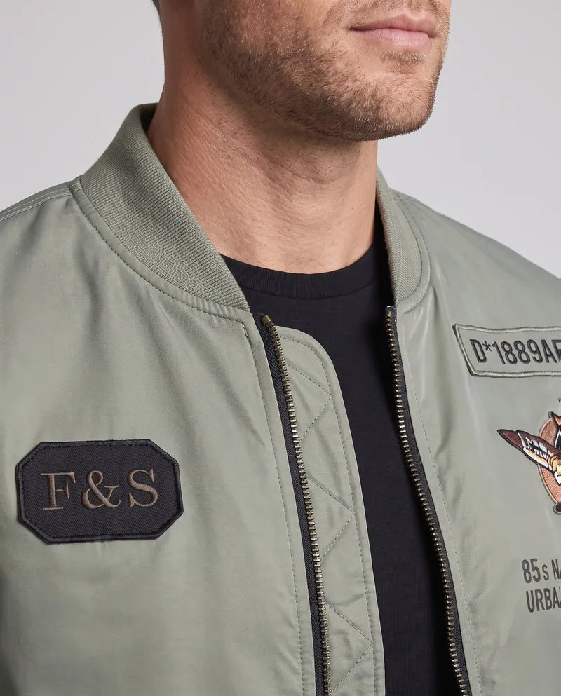 Herren Kurz geschnittene Flight-Bomberjacke mit Patches und Utility-Taschen Nord Taschen
