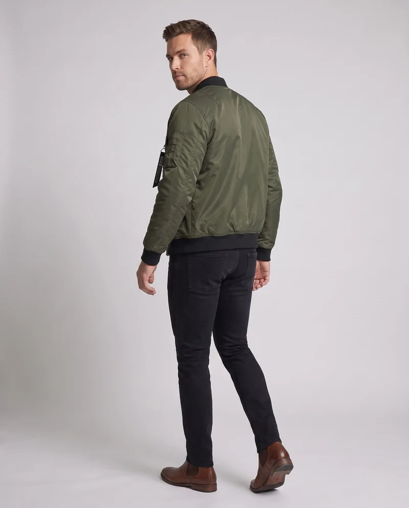 Herren Kurze Bomberjacke mit Patch‑Applikationen, Nylon‑Obermaterial und gesteppter Innenfütterung Nord Taschen