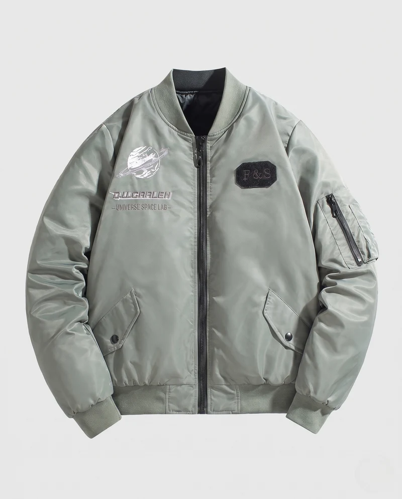 Herren Bomberjacke im Pilotstil mit gestickten Space-Details und Reißverschluss-Ärmeltasche Nord Taschen
