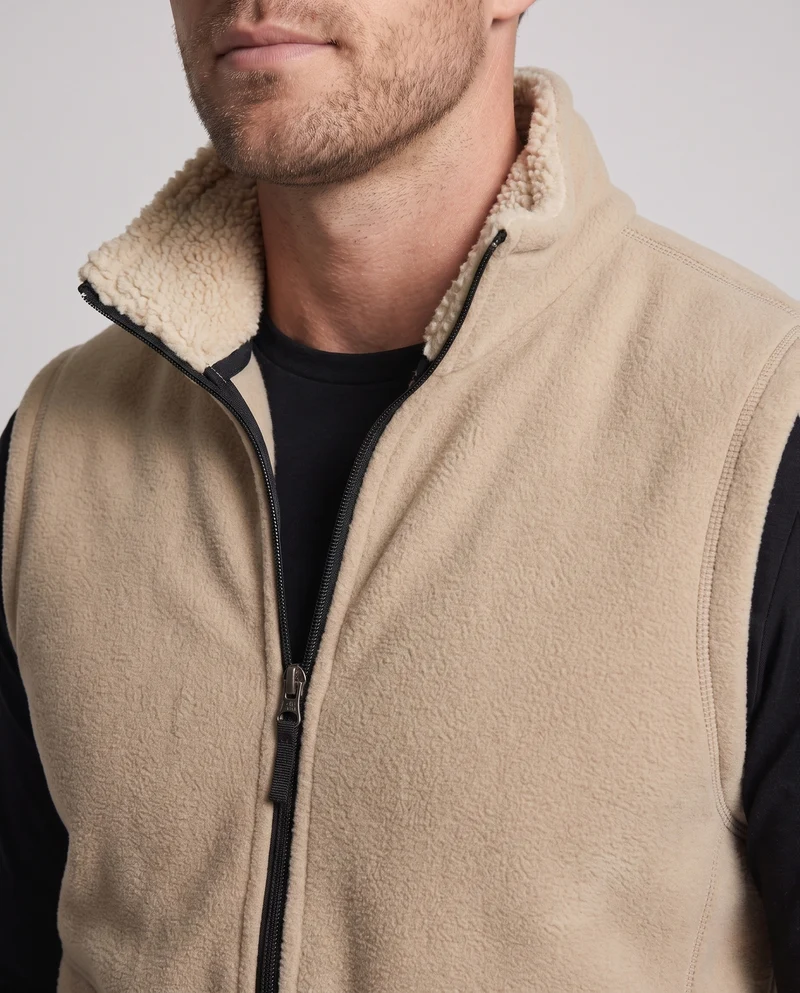 Herren Fleece-Isolationsweste mit kuscheligem Sherpa-Innenfutter und hochschließendem Stehkragen Nord Taschen