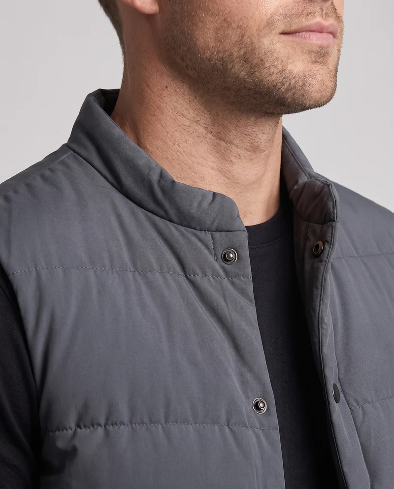 Herren Minimalistische Thermo-Utility-Weste mit Druckknopffront und großen Klappentaschen Nord Taschen