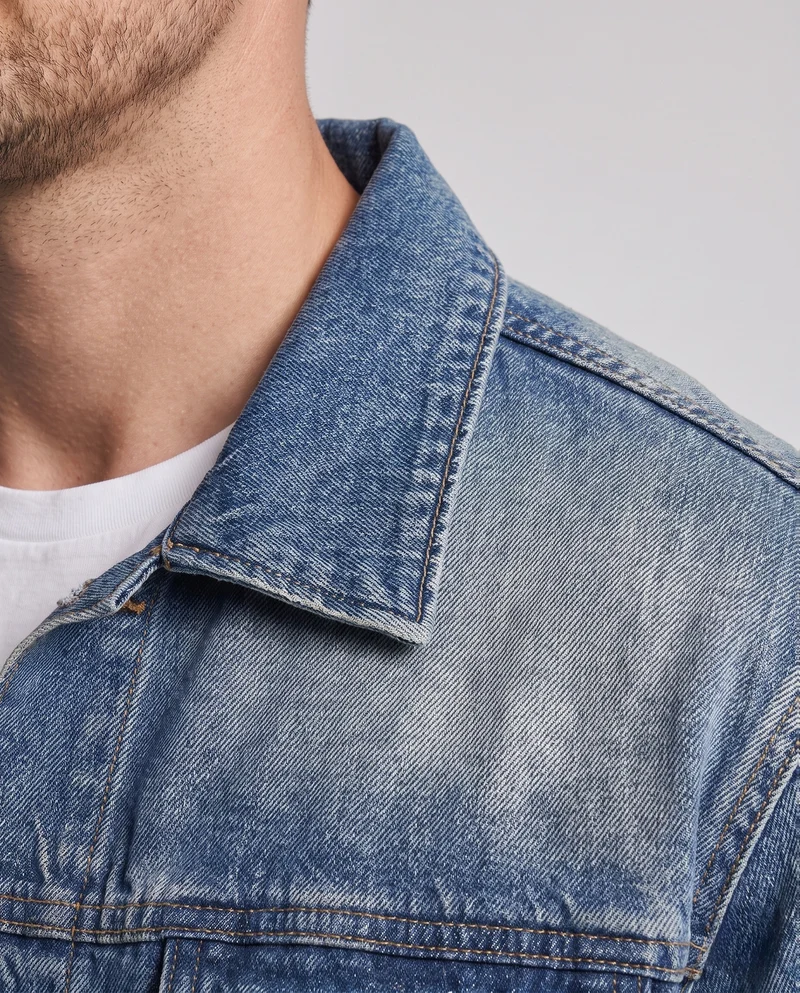 Herren Lässig geschnittene Denim-Workerjacke mit zweifarbiger Waschung und Brustklappen Nord Taschen