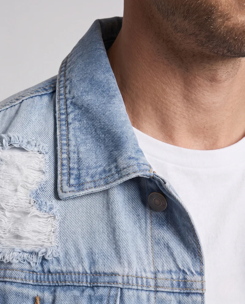 Herren Distressed Denimjacke im Overshirt‑Schnitt mit Brusttaschen Nord Taschen