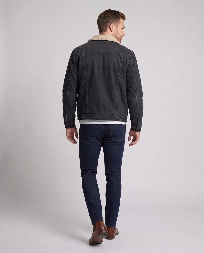 Herren Gefütterte Denim-Truckerjacke mit Teddyfutter und tailliertem Schnitt Nord Taschen