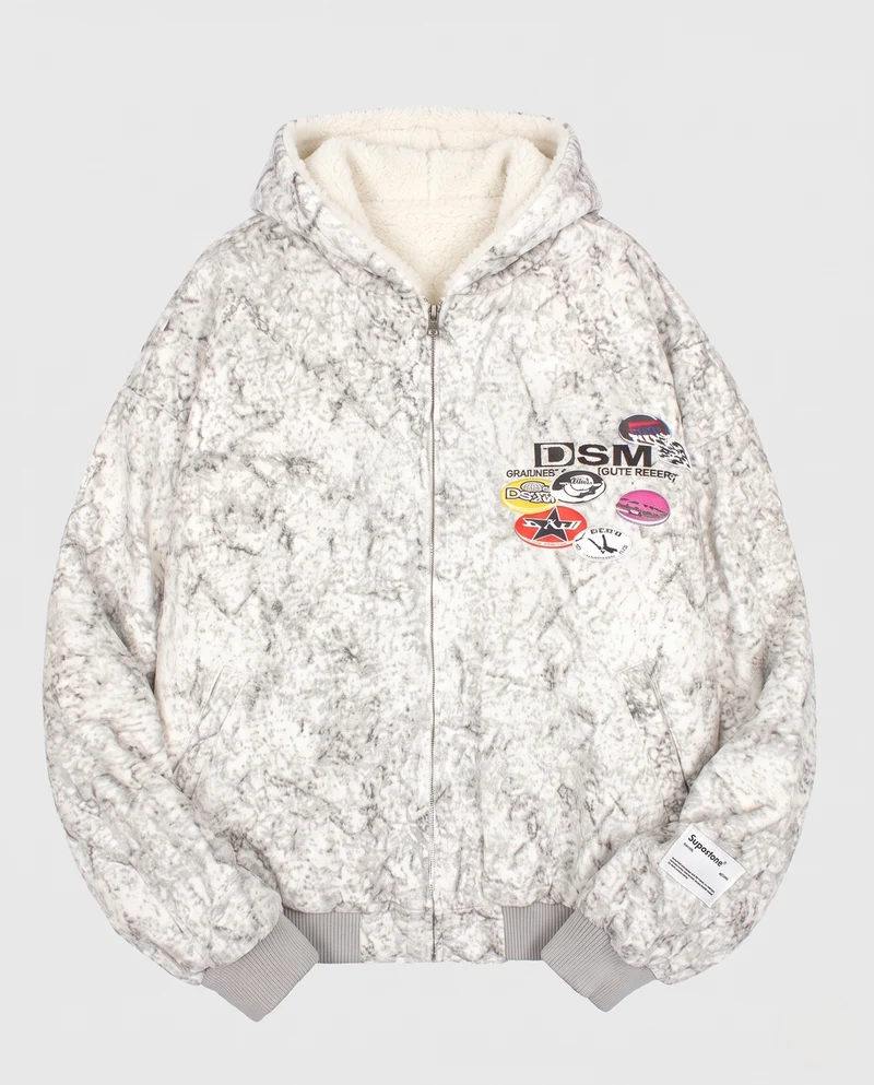 Herren gefütterte Camouflage-Kapuzenjacke im Bomberstil mit Teddyfutter und Patch-Details Nord Taschen