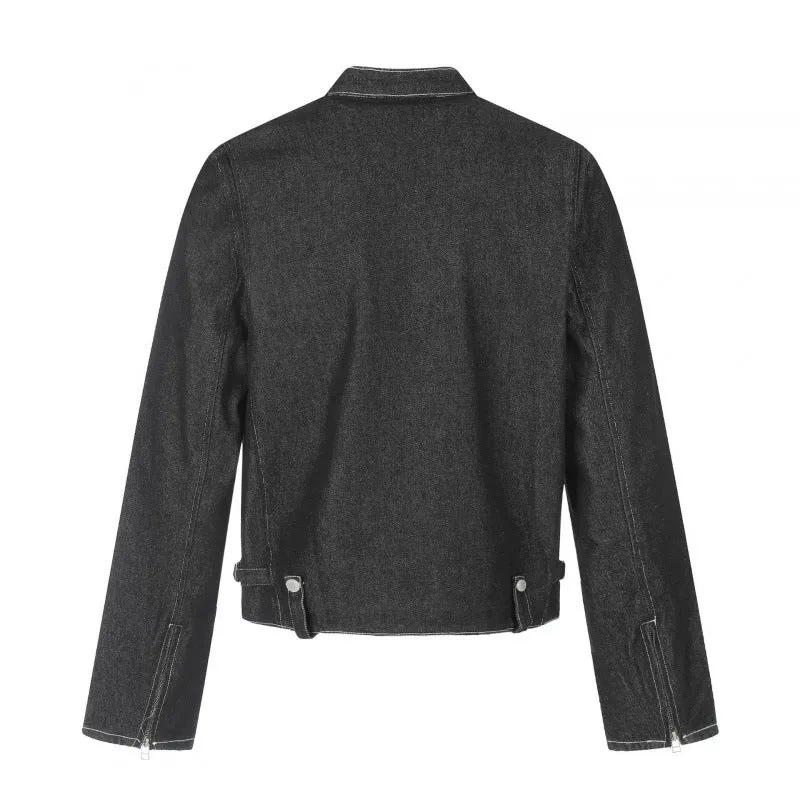Herren Kurz geschnittene kastige Denimjacke im Worker-Blouson-Stil mit Stehkragen und Metallapplikationen Nord Taschen