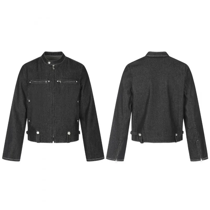 Herren Kurz geschnittene kastige Denimjacke im Worker-Blouson-Stil mit Stehkragen und Metallapplikationen Nord Taschen