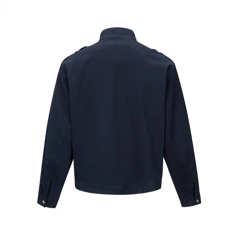 Herren Kurz geschnittene Field‑Jacke aus Baumwoll‑Canvas mit Stehkragen, Schulterklappen und verstellbaren Pattentaschen Nord Taschen