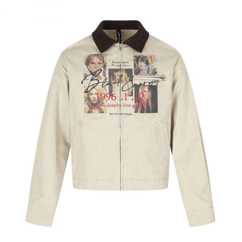 Herren Kurz geschnittene Canvas-Bomberjacke mit Cordkragen und großflächigem Fotocollage‑Print Nord Taschen