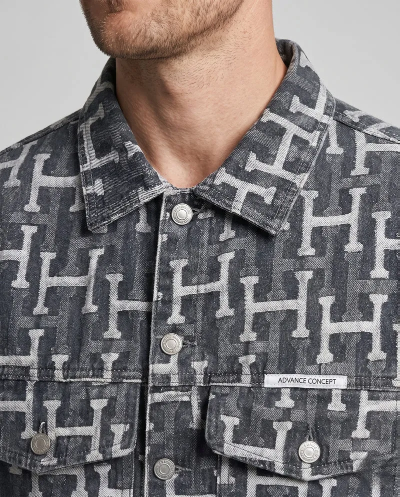 Herren Boxy-Denimjacke mit Allover‑Logoprint, Brustklappen und verstellbarem Saum Nord Taschen