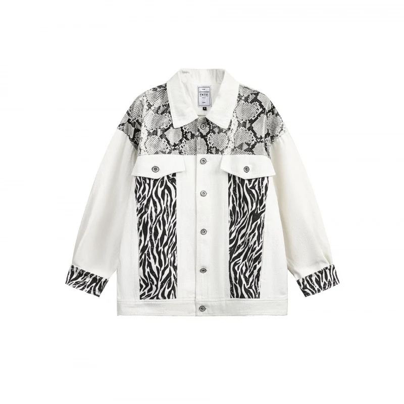 Damen Oversize-Jeansjacke im Patchwork-Tierprint mit Reverskragen und Pattentaschen Nord Taschen