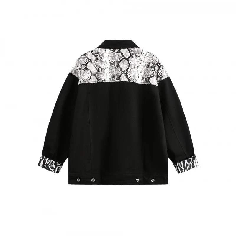 Damen Oversize-Jeansjacke im Patchwork-Tierprint mit Reverskragen und Pattentaschen Nord Taschen